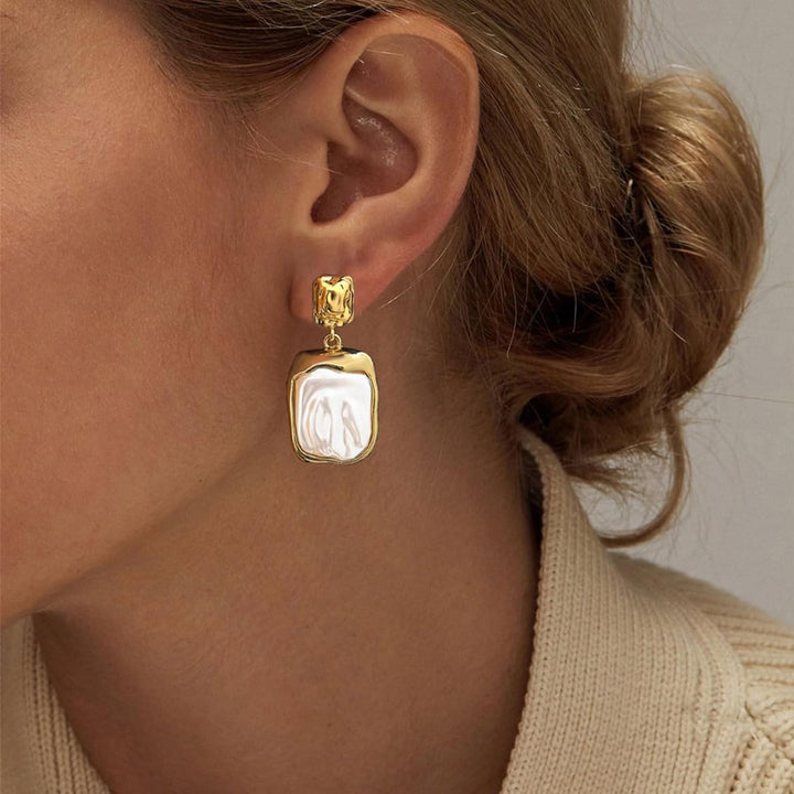 Stainless Steel Pearl Stud Earrings High-End Light Luxury Earrings